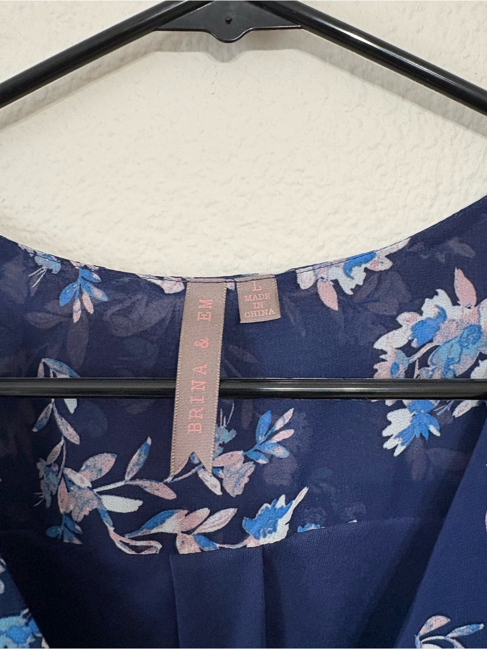 Brina & Em V Neck Navy Blue Floral Dress – Size Large - Picture 2 of 3